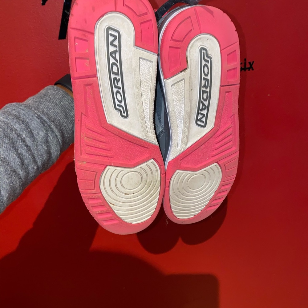 Jordan's size 5y